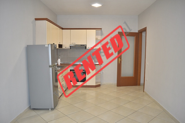 Apartament 1+1 per qira ne Kompleksin Vizion Plus&nbsp;ne Tirane.

Ndodhet ne katin e 7 te nje pal